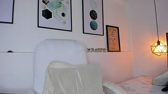 amysc online show from October 14, 1:45 pm