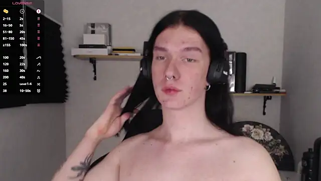 carthylovvve online show from January 27, 8:39 pm