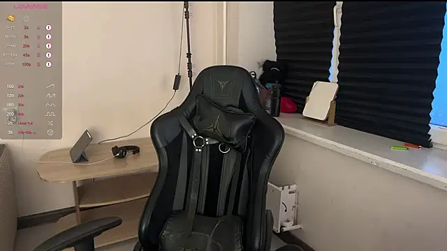 carthylovvve online show from February 11, 2:55 pm