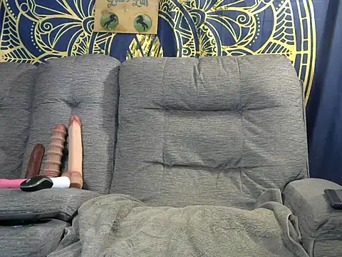 Snapshot of lovely_lola1111 chatting on January 17, 2:38 am lovely lola1111 online show from January 17, 2:38 am