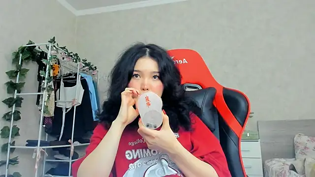 wastforu online show from January 31, 10:20 am