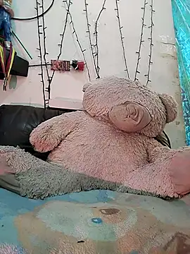 Snapshot of samy_belly32 chatting on February 17, 5:41 pm samy belly32 online show from February 17, 5:41 pm