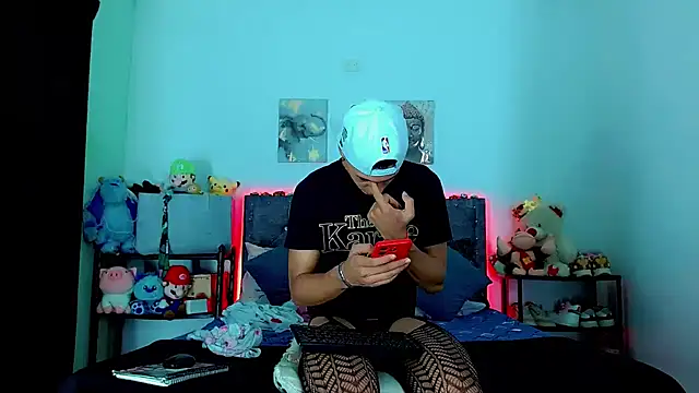 Liamscott  online show from February 1, 11:03 pm