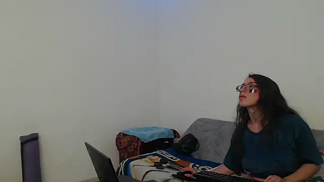 Snapshot of CoreAlejito chatting on June 16, 7:49 pm CoreAlejito online show from June 16, 7:49 pm