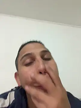 Snapshot of CoreAlejito chatting on June 23, 11:25 pm CoreAlejito online show from June 23, 11:25 pm