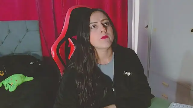 Snapshot of Noamartin_ chatting on February 3, 10:48 pm Noamartin online show from February 3, 10:48 pm