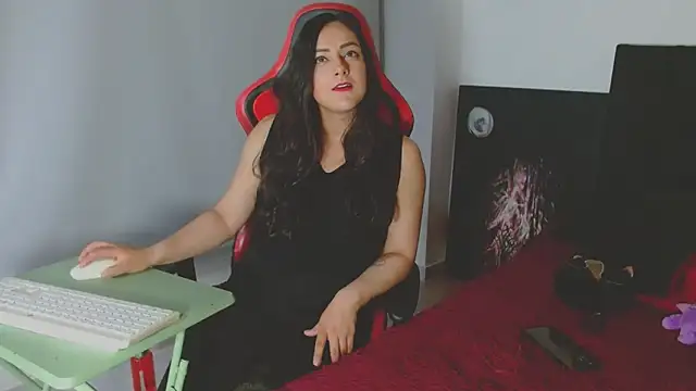 Noamartin  online show from March 13, 1:45 am