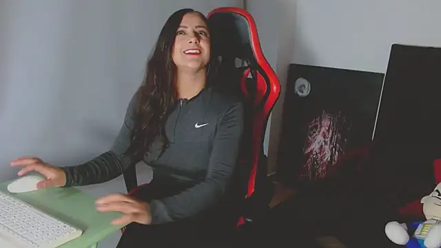 Noamartin  online show from March 18, 1:53 am