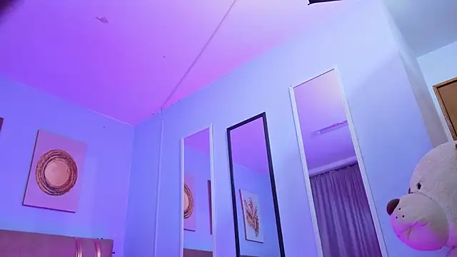 Snapshot of sarah_cruzz_ chatting on March 3, 12:39 am sarah cruzz online show from March 3, 12:39 am