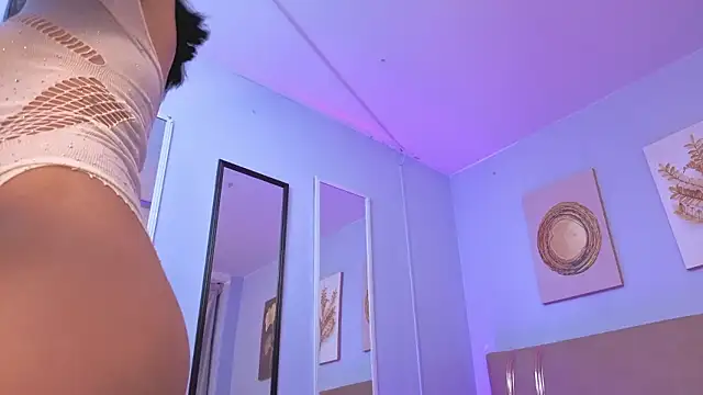 sarah cruzz  online show from March 26, 1:33 am