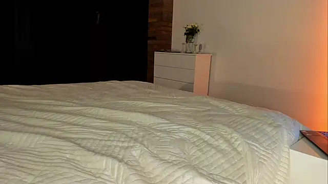 Rachel Rey online show from April 8, 6:19 pm