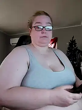 Snapshot of SexyWhiteChocolate chatting on December 4, 6:28 pm SexyWhiteChocolate online show from December 4, 6:28 pm