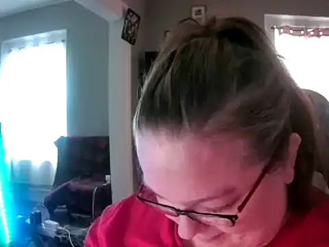 Snapshot of SexyWhiteChocolate chatting on March 6, 10:36 pm SexyWhiteChocolate online show from March 6, 10:36 pm