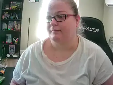 Snapshot of SexyWhiteChocolate chatting on March 17, 7:26 pm SexyWhiteChocolate online show from March 17, 7:26 pm