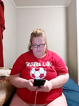 Snapshot of SexyWhiteChocolate chatting on March 23, 3:32 am SexyWhiteChocolate online show from March 23, 3:32 am