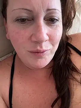 Snapshot of xsexycurvymilf chatting on March 8, 7:27 am xsexycurvymilf online show from March 8, 7:27 am