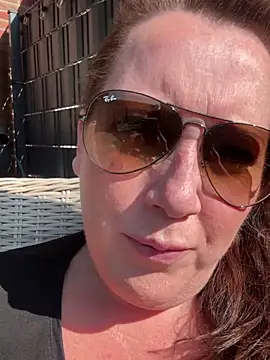 Snapshot of xsexycurvymilf chatting on March 10, 12:04 pm xsexycurvymilf online show from March 10, 12:04 pm