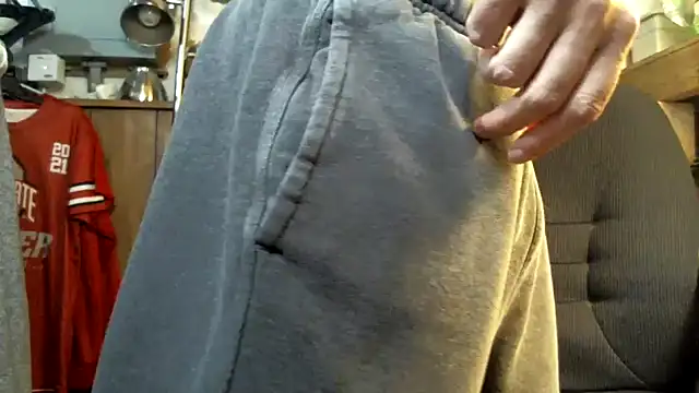 handsomeguy0729 online show from December 9, 1:13 pm