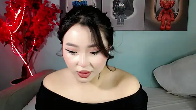 Snapshot of ichiben chatting on February 8, 11:55 am ichiben online show from February 8, 11:55 am