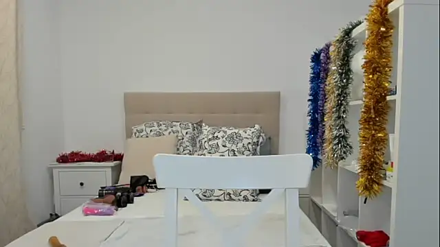 emmita69  online show from December 20, 2:29 am