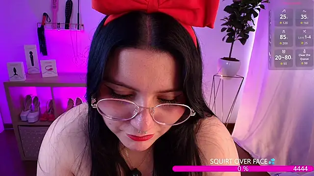 catha cat online show from February 3, 5:07 pm