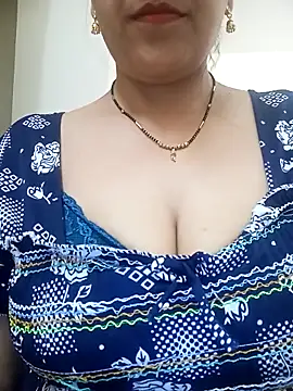Snapshot of Hot-Shivani chatting on May 17, 7:21 pm Hot-Shivani online show from May 17, 7:21 pm