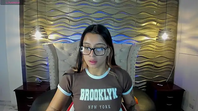 Snapshot of Andreita_Jones chatting on January 19, 12:17 pm Andreita Jones online show from January 19, 12:17 pm