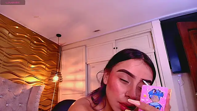 Andreita Jones online show from April 17, 11:46 am