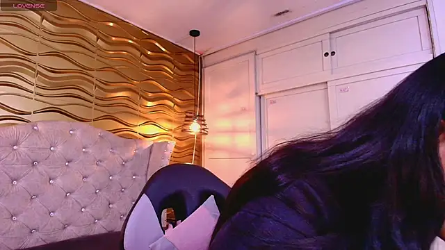 Andreita Jones online show from April 18, 11:58 am