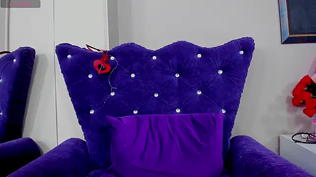 Snapshot of AngellBlackX chatting on February 19, 8:52 pm AngellBlackX online show from February 19, 8:52 pm