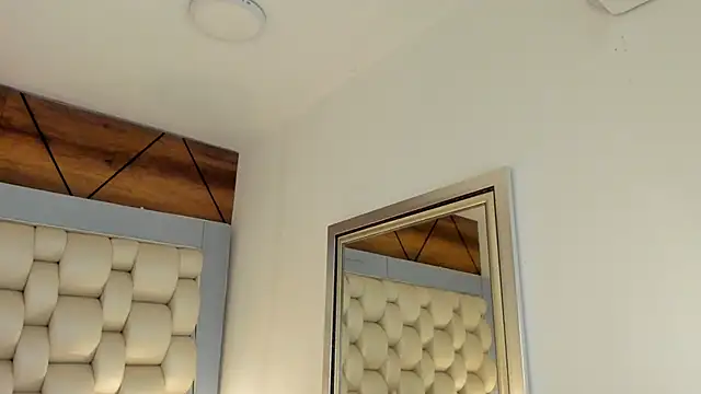 Snapshot of Helleamazing chatting on September 12, 4:56 am Helleamazing online show from September 12, 4:56 am