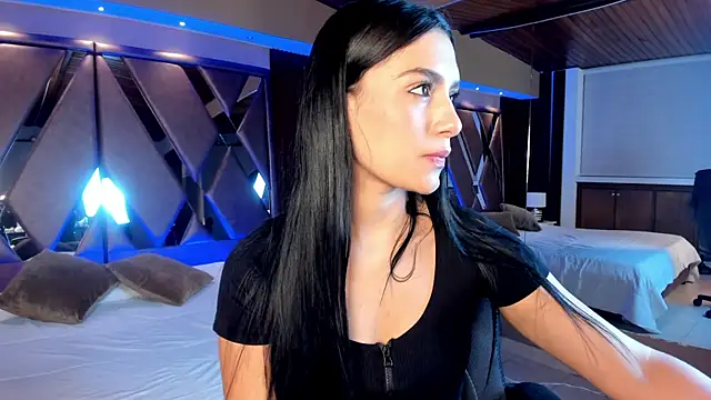 Snapshot of carina_rossi chatting on January 17, 11:17 am carina rossi online show from January 17, 11:17 am