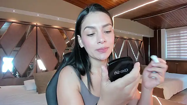 Snapshot of carina_rossi chatting on September 22, 12:18 pm carina rossi online show from September 22, 12:18 pm