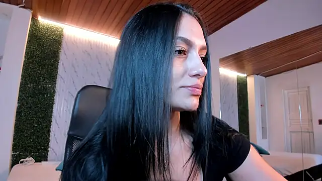 Snapshot of carina_rossi chatting on October 7, 12:35 pm carina rossi online show from October 7, 12:35 pm