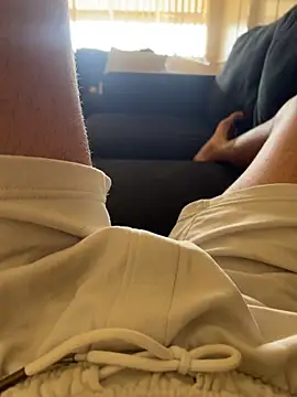 Snapshot of h0rnyguy001 chatting on May 17, 3:15 am h0rnyguy001 online show from May 17, 3:15 am