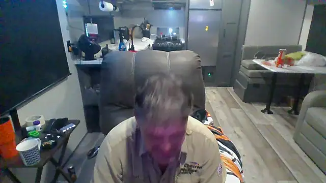 Snapshot of lateniter chatting on September 9, 11:54 am lateniter online show from September 9, 11:54 am