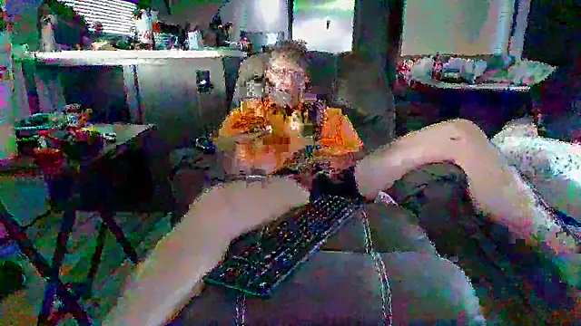 Snapshot of lateniter chatting on September 24, 12:30 pm lateniter online show from September 24, 12:30 pm