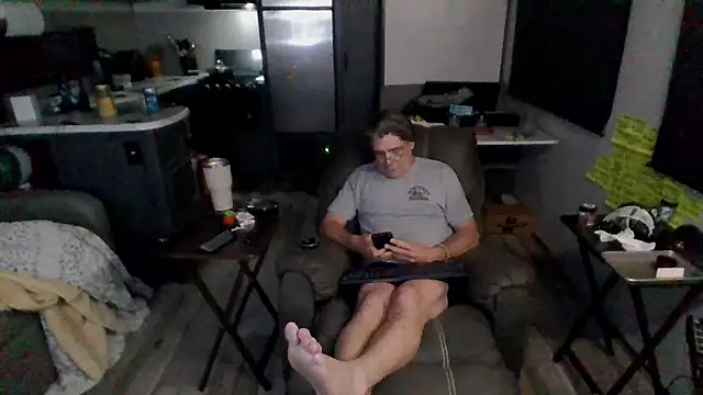 Snapshot of lateniter chatting on February 17, 1:57 am lateniter online show from February 17, 1:57 am