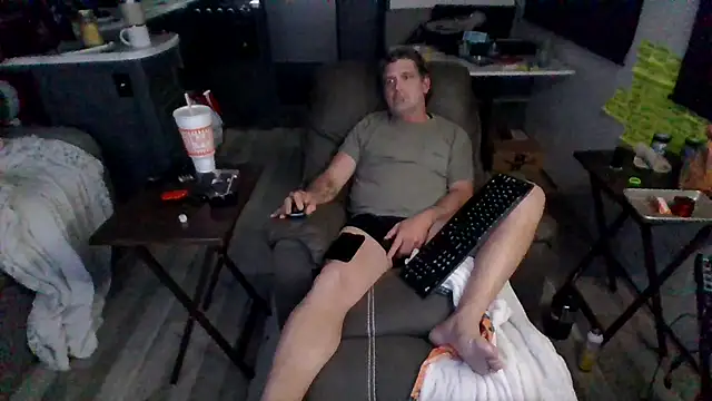 Snapshot of lateniter chatting on February 18, 6:31 am lateniter online show from February 18, 6:31 am