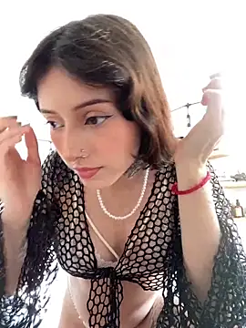 LiliJones  online show from February 5, 1:49 pm