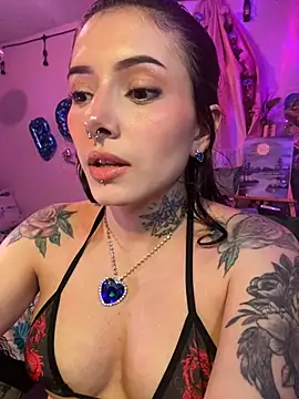 LiliJones  online show from May 27, 10:51 pm