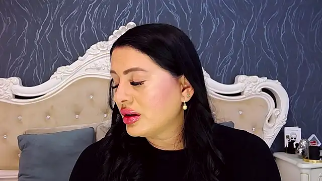 Snapshot of Lauren_Saint chatting on October 1, 2:45 pm Lauren Saint online show from October 1, 2:45 pm