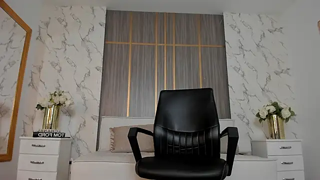 Dollar-girl online show from March 4, 1:06 pm