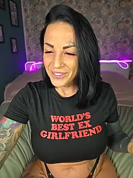 EmilyDiazofficial online show from April 19, 1:21 pm