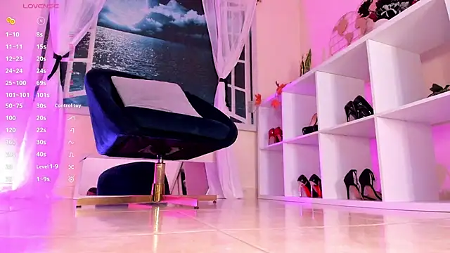 Snapshot of Itzeldreams chatting on February 5, 1:11 pm Itzeldreams online show from February 5, 1:11 pm
