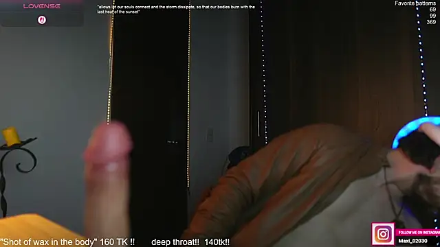 Snapshot of just_maxii chatting on October 3, 12:51 am just maxii online show from October 3, 12:51 am