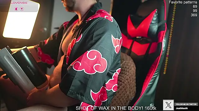 just maxii online show from March 25, 9:21 pm