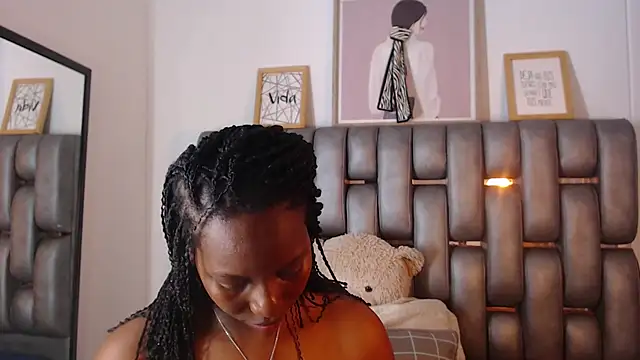 Snapshot of Sara_Marks chatting on June 26, 11:03 am Sara Marks online show from June 26, 11:03 am
