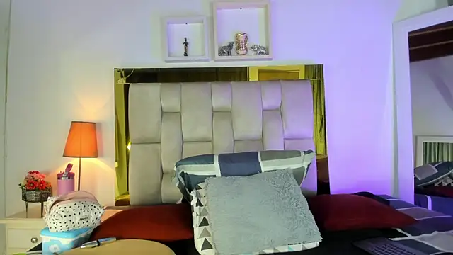 emmy r online show from January 8, 12:05 pm