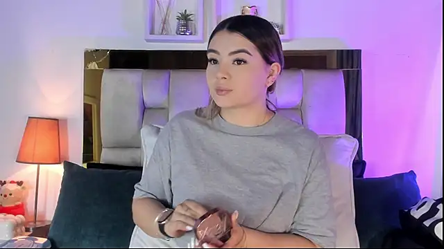 emmy r online show from February 7, 12:09 pm